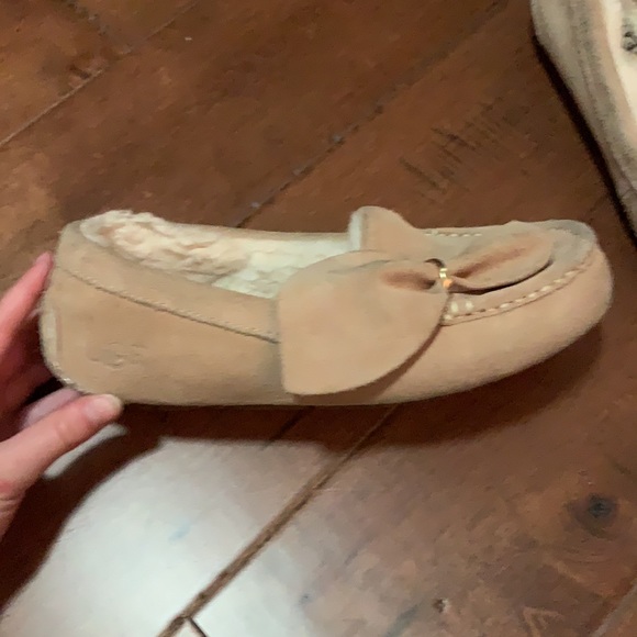 UGG Shoes | Pink Fuzzy Slippers From Ugg With A Big Bow On Top | Poshmark